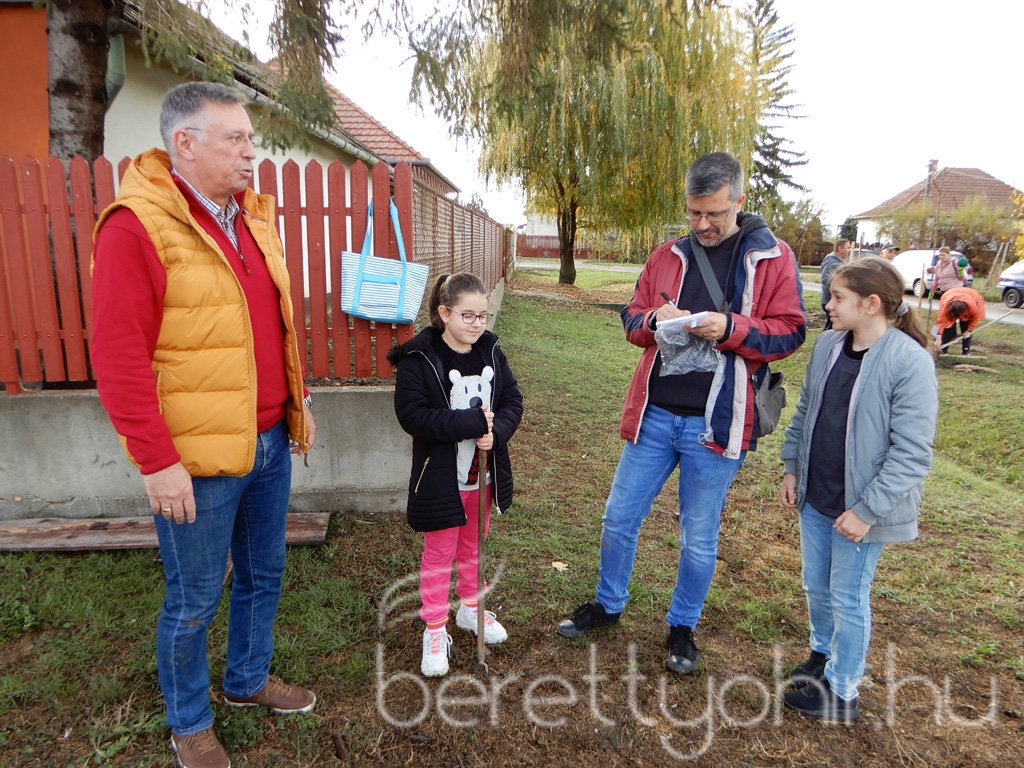 Közösségi faültetés Berettyóújfaluban 15